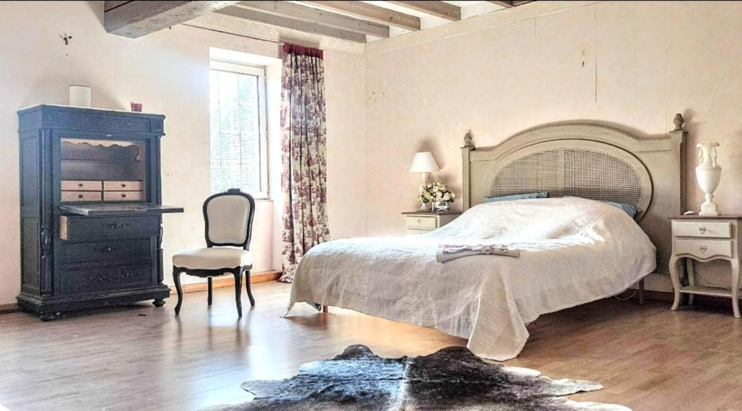 La Maison Bleue Varzy Exteriör bild